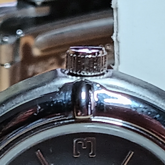 X Relic ladies Quartz. Gray dial, 3 hand movement. SS back and bracelet 26.5 - Picture 2 of 11